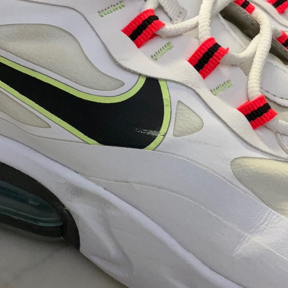 Nike AIR MAX 270 REACT Men’s Athletic Size 10.5 - Picture 8 of 11